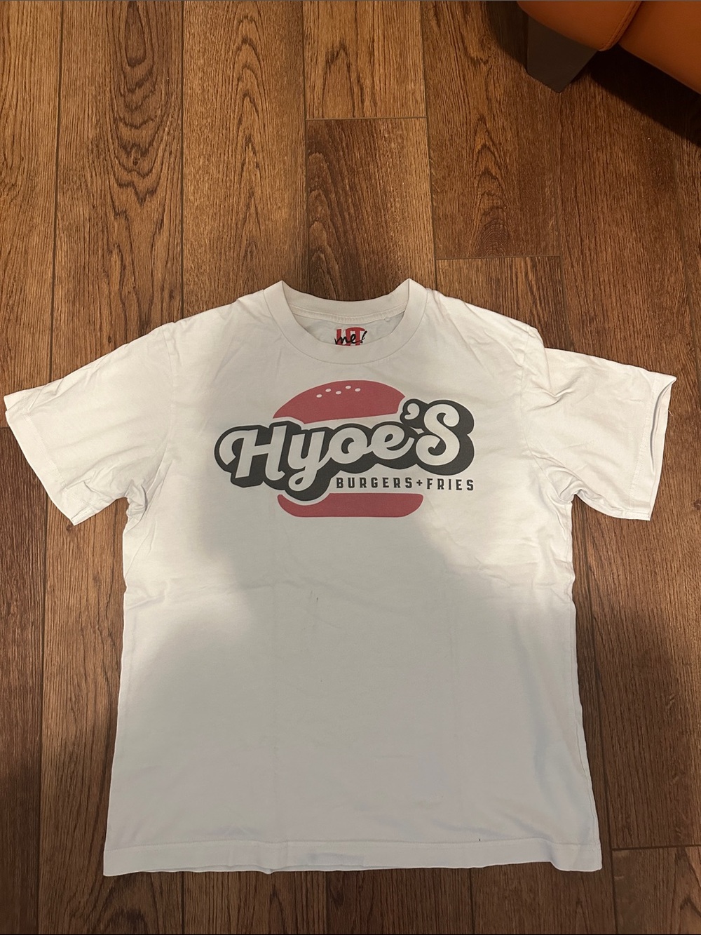 Hyoes Burgers Kobe Japan Vintage Graphic Logo T-Shirt